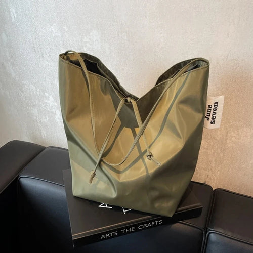 Cevik Shoulder Tote Bag — The All-Day Carry That Moves With You